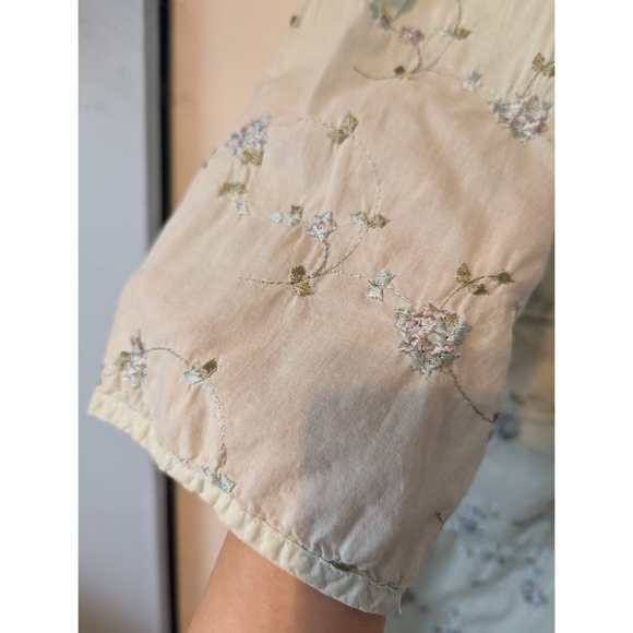 3/$20! Bella Note Hand Embroidered Floral Kimono - Picture 5 of 10